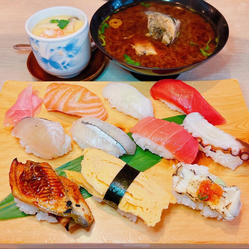 板さんおまかせ十貫にぎり(一作鮨)