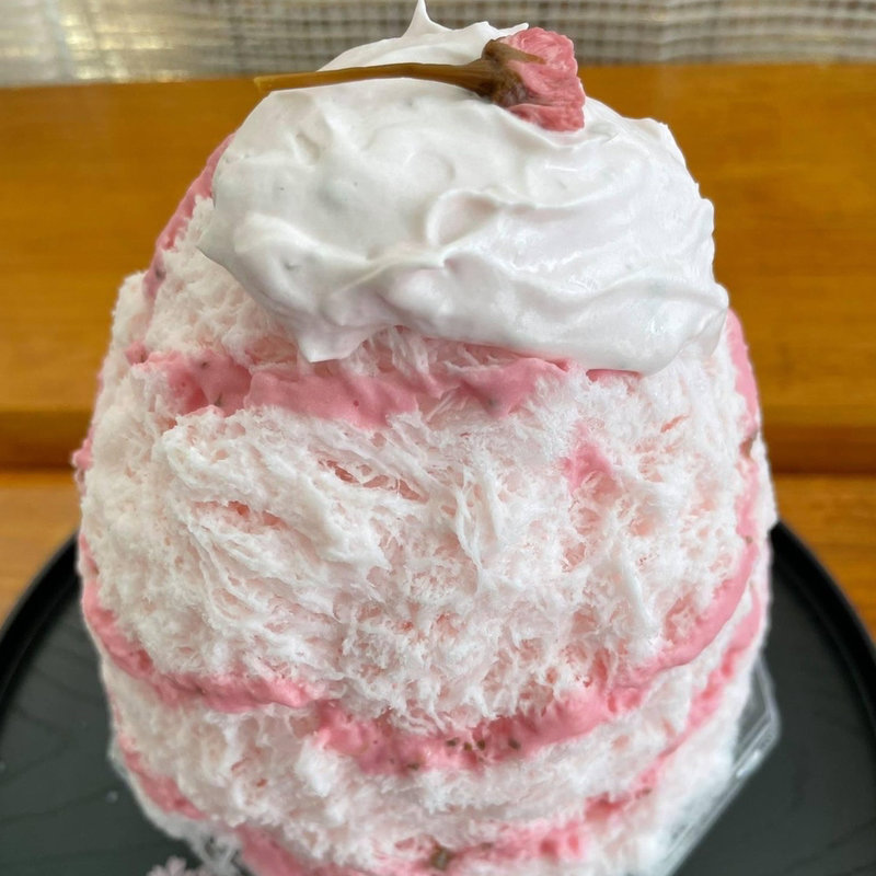 桜あんミルクのかき氷(松月氷室 （しょうげつひむろ）)