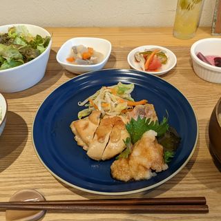鶏の照り焼き〜梅おろしポン酢〜(キッチン めめたおる)