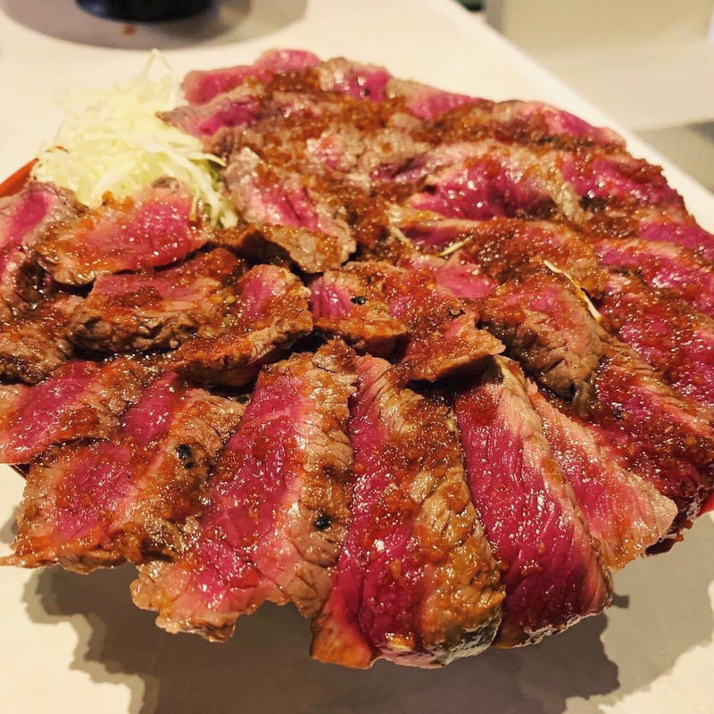 極上イチボステーキ丼メガ(the 肉丼の店)