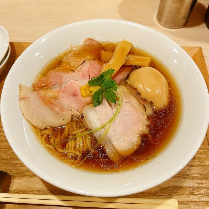味玉地鶏醤油ラーメン(なにわ麺次郎 然)