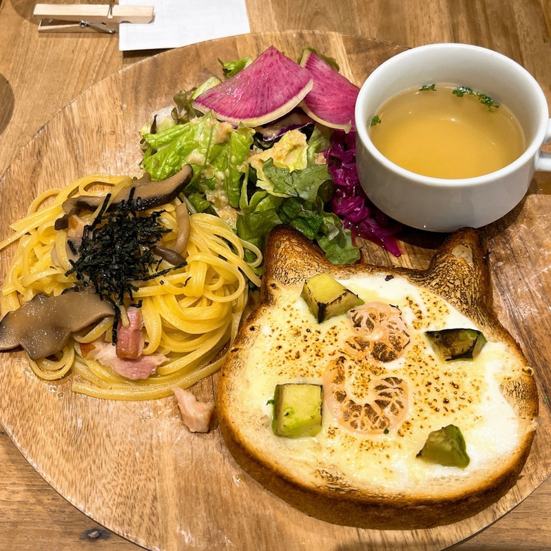 ねこねこパングラタンのピッコロプレート(パステルカフェマルイ上野店)