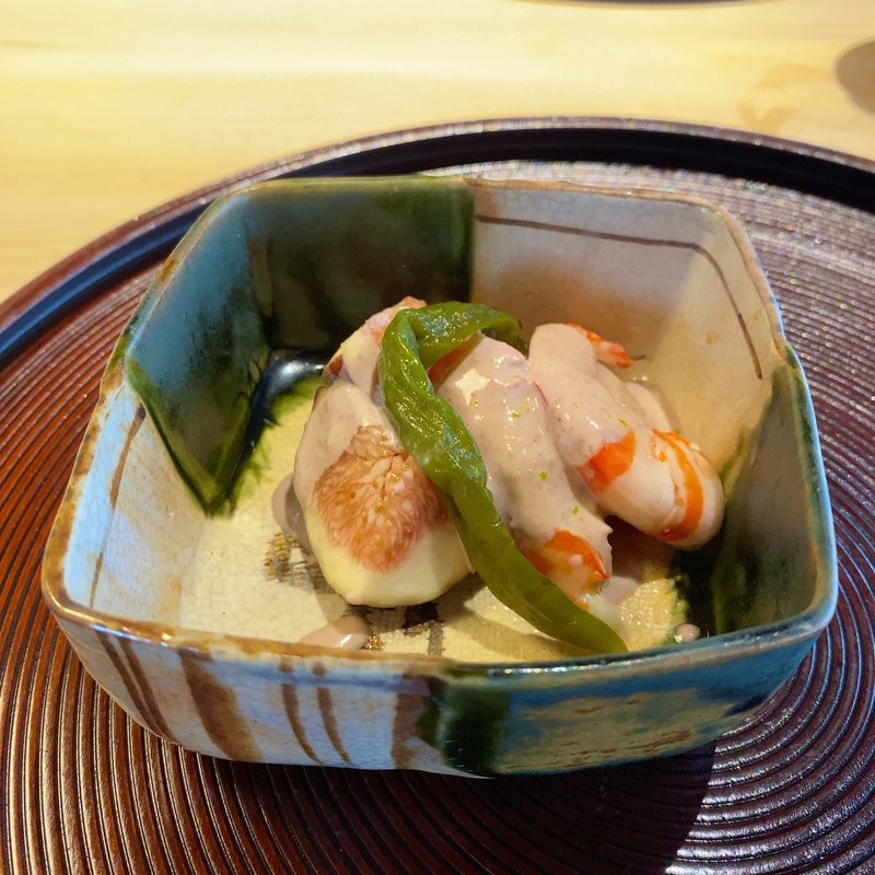 無花果と車海老、シャドークイーンのくるみ酢がけ(京味 もと井)
