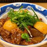 煮込み丼