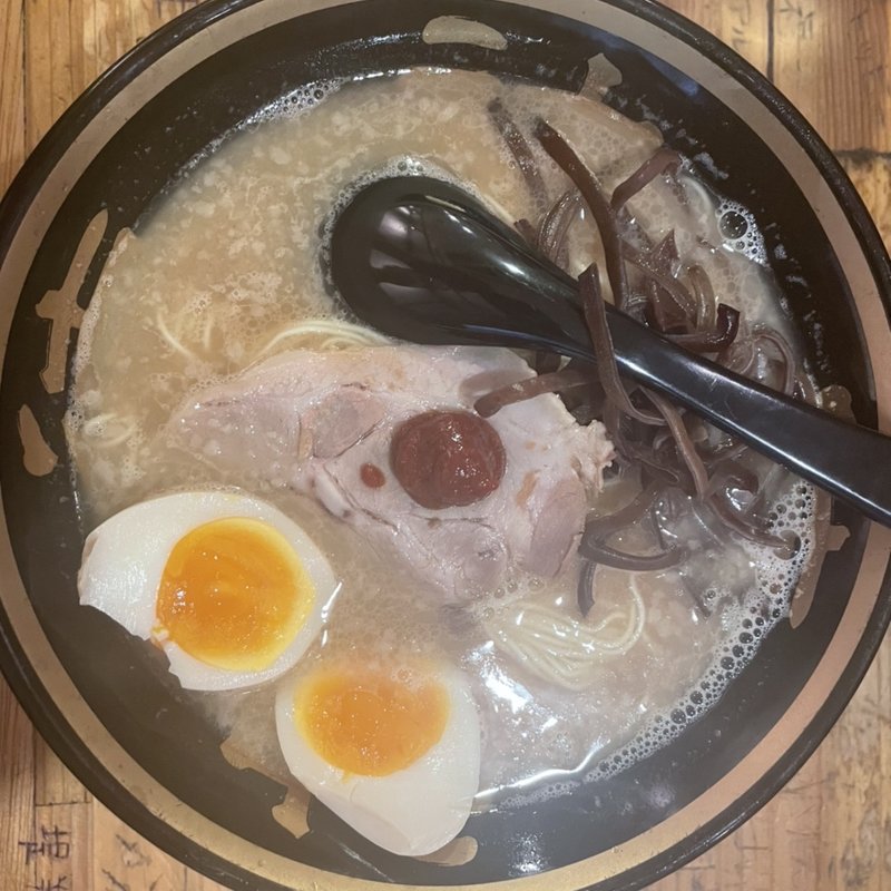 我流豚骨ラーメン(麺場神徳 )