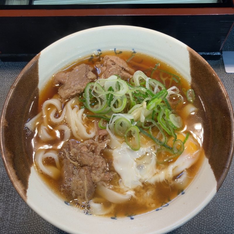 牛肉きしめん、(住よし ＪＲ名古屋駅・新幹線下りホーム店 （すみよし）)