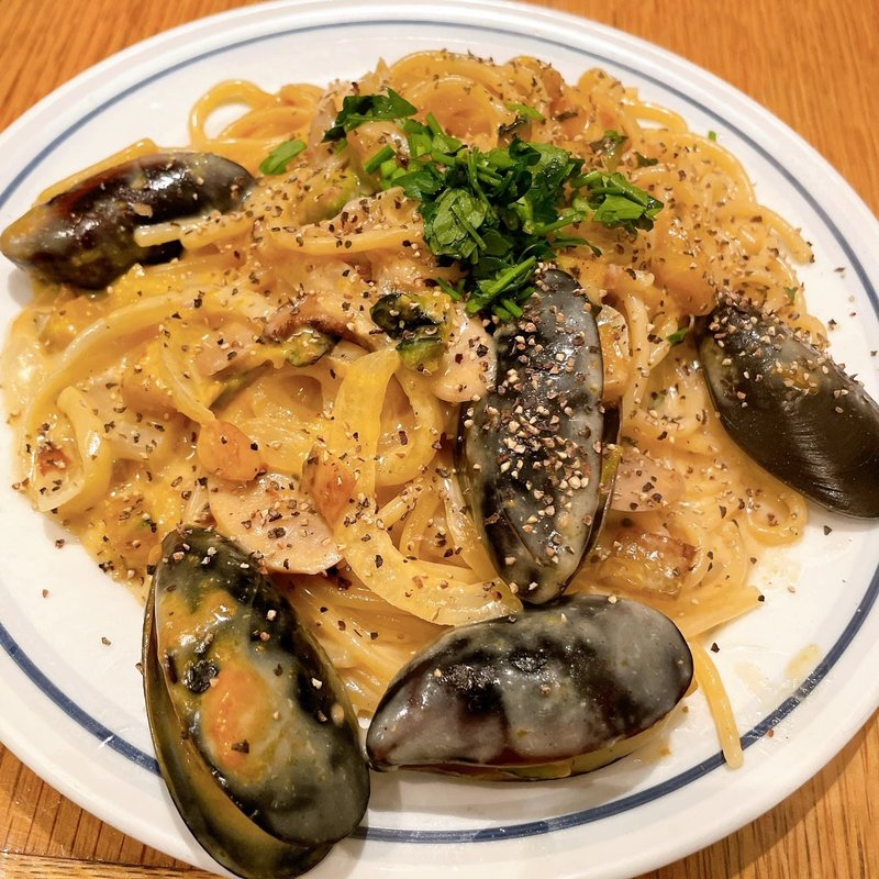 うに生麺ムール貝とカボチャうにクリーム(関谷スパゲティ )