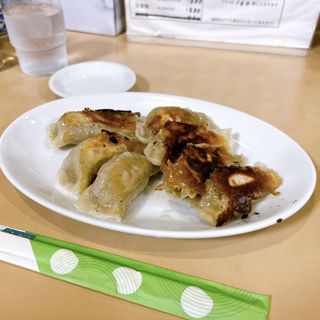 鍋貼餃子(焼き餃子)(塩山館食堂)