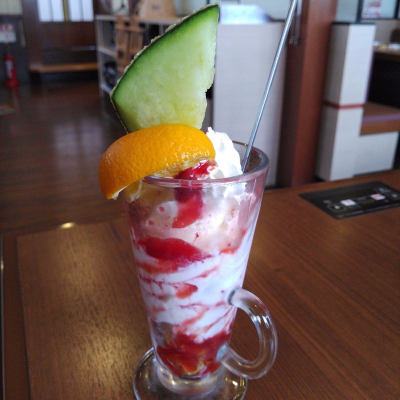フルーツパフェ(やまなか家 前沢店 )