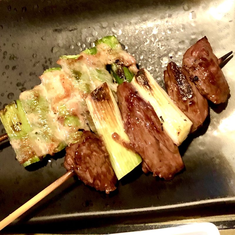 牛串とアスパラベーコン(柿右衛門 （かきえもん）)