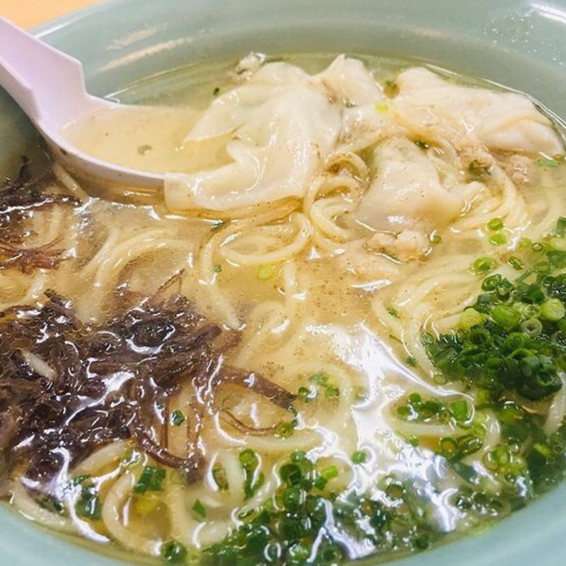 ワンタンメン(ニューつるどん )