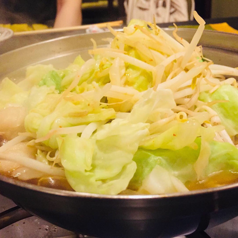 黒毛和牛もつ鍋(牛茶屋 )