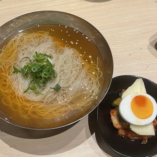 〆の韓国冷麺(精肉卸問屋直営店 牛次郎 福島駅前店)