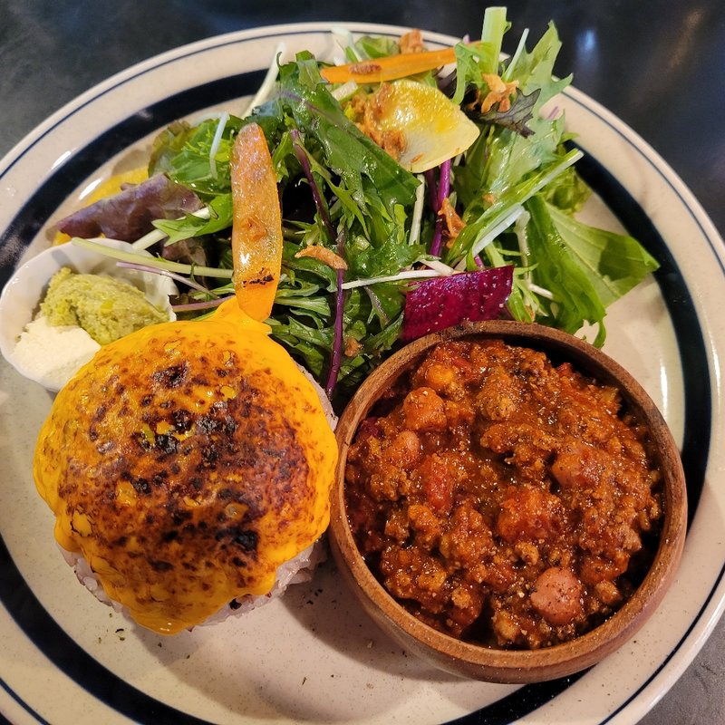 チリコンカルネのタコライス(Barchie's Kamakura)