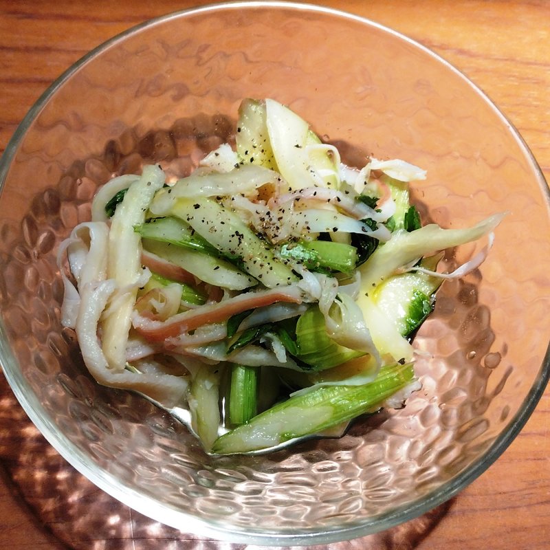 セロリとさきいかの和え物(とり鉄 武蔵新城店 （とりてつ）)