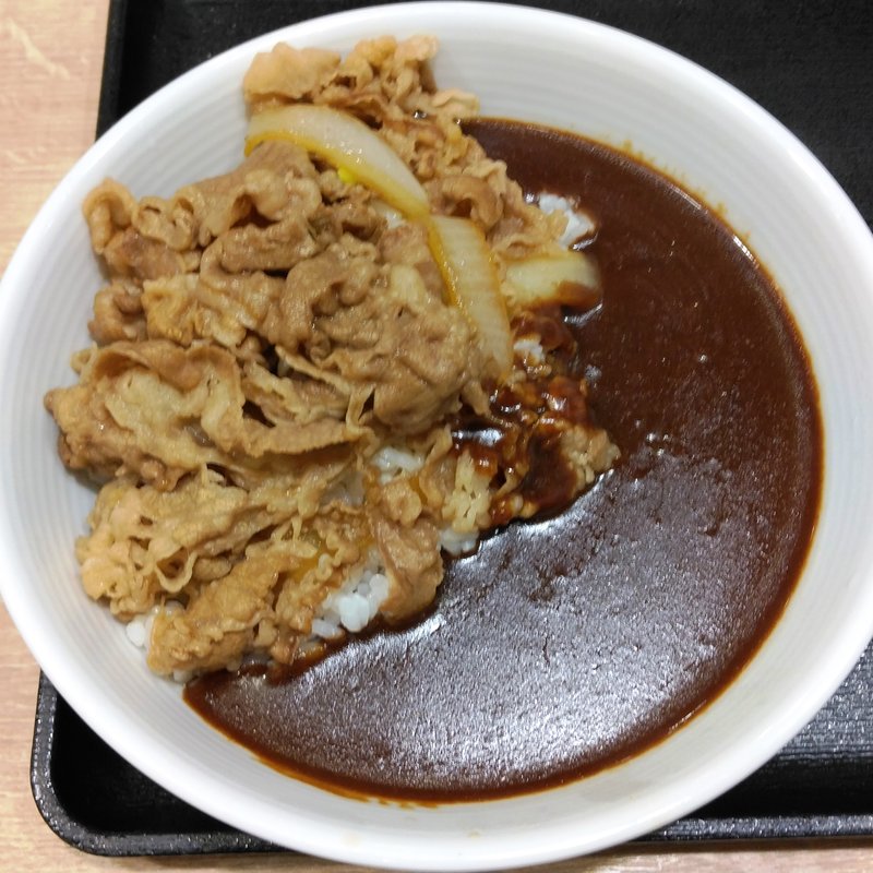 肉だく牛黒カレー(吉野家 茨田店 )