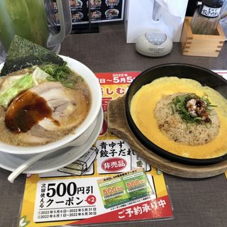 キャベとんチャーハンセット(熟成醤油とんこつ　きゃべとんラーメン)