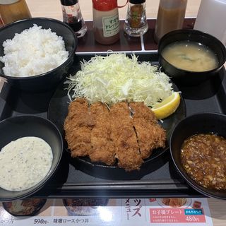 Wソースのメガチキンかつ定食(松のや 西新宿店)