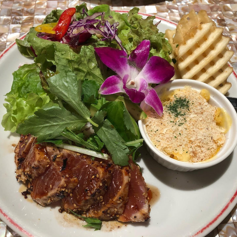 フリカケアヒとマックチーズのダブルプレート(MOKUOLA -shinjuku lumine est- モクオラ -ルミネエスト-)