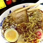 土木しょう油(ﾁｬｰｼｭｰﾄｯﾋﾟﾝｸﾞ)(山汁らーめん)