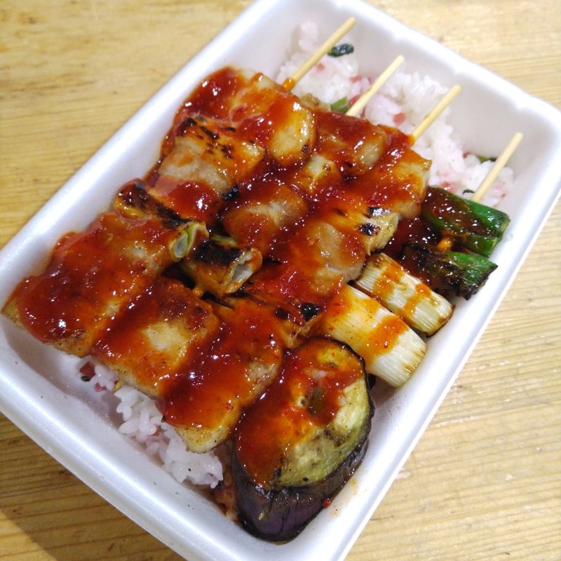 やきとり弁当 うめ野沢菜ごはん　中(ハセガワストア 函館駅前店)