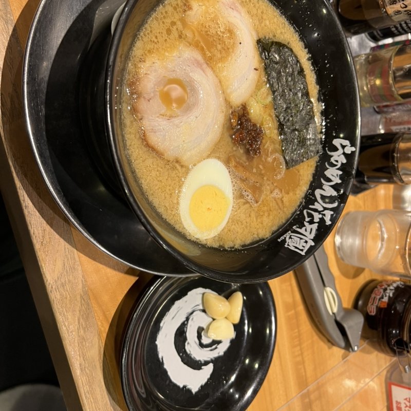 嵐げんこつチャーシュー麺大盛り(らあめん花月嵐 府中中河原店 )
