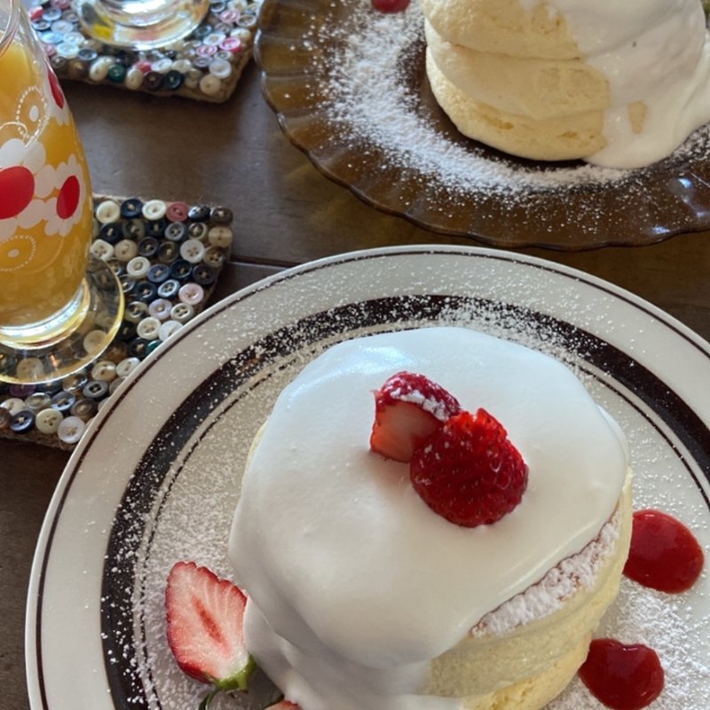 いちごのパンケーキセット(トタン コットン カフェ)