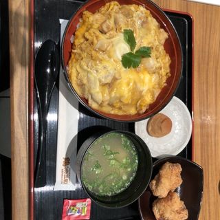名古屋コーチン親子丼　塩麹唐揚セット(鶏三和 仙台三越 （とりさんわ）)
