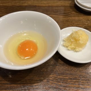 ニンニク、生玉子、油麺のトッピング(江川亭 小金井本店 （えがわてい）)