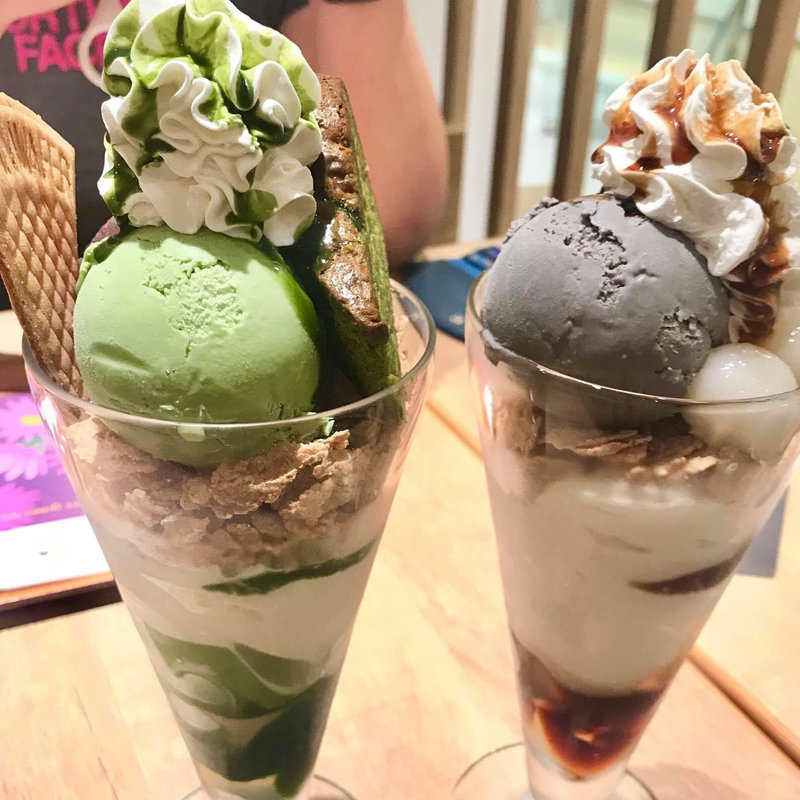 抹茶生チョコレートパフェ ほうじ茶白玉パフェ(ナナズ・グリーンティー 自由が丘店 （nana’sgreen tea）)
