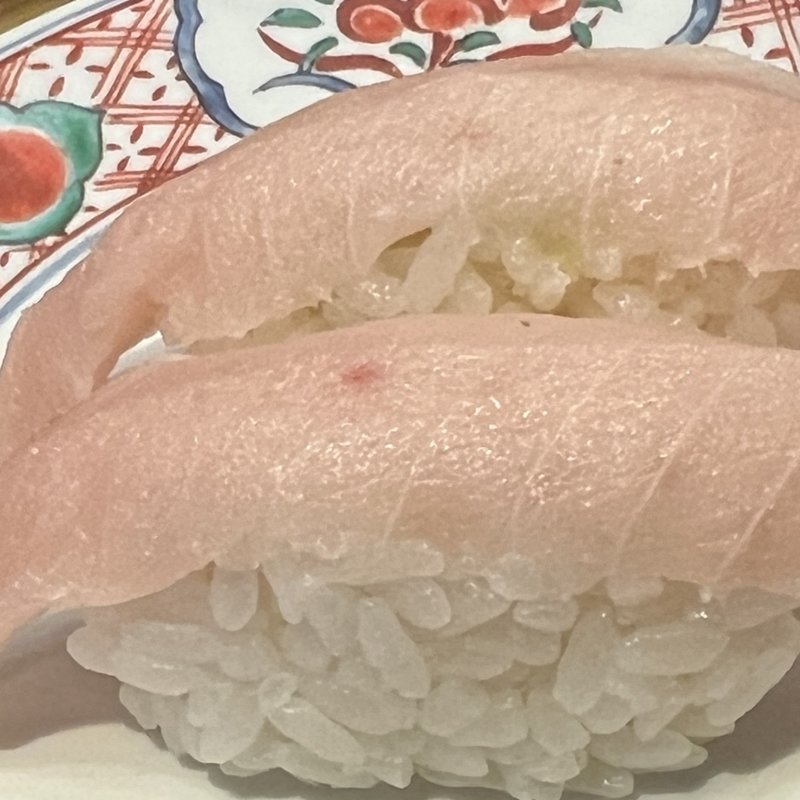 キハダマグロ(廻転 びっくり寿司 西国分寺店 （かいてん びっくりずし）)