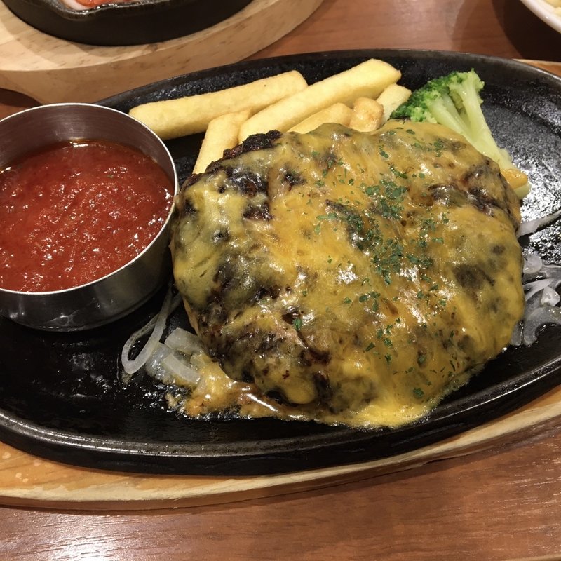 チェダーチーズハンバーグ(ビッグボーイ イオン仙台店 （Big Boy）)