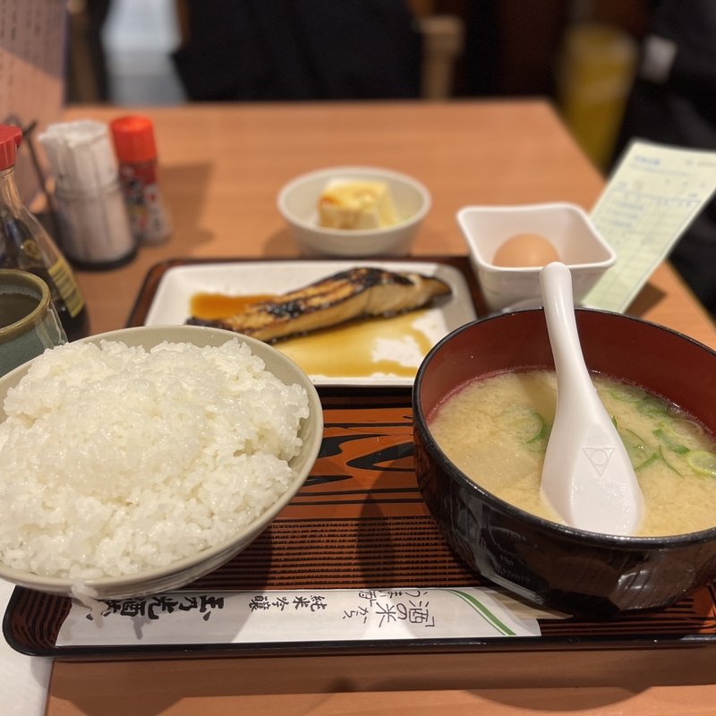 豚汁と焼魚セット(玉乃光酒蔵 山田錦店 （たまのひかりしゅぞう やまだにしきてん）)