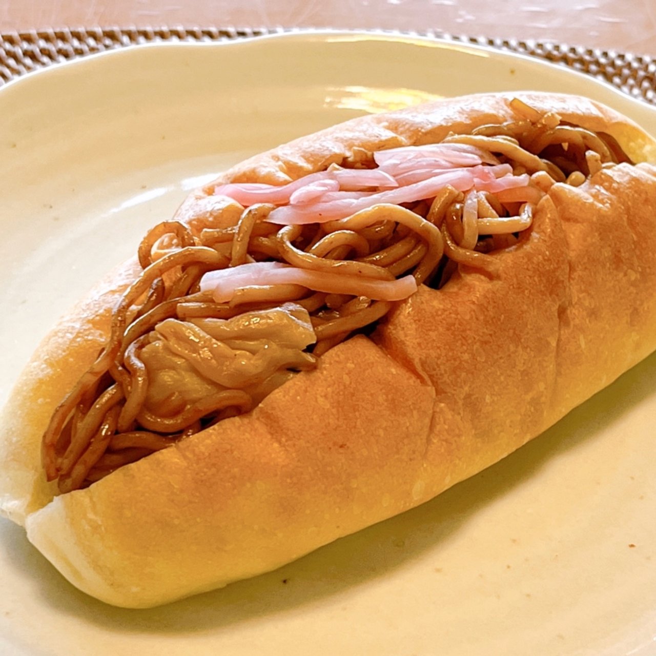 焼きそばパン 焼きそばパン(アンジェリック ベベ （Anjelique BeBe）)の口コミ一覧