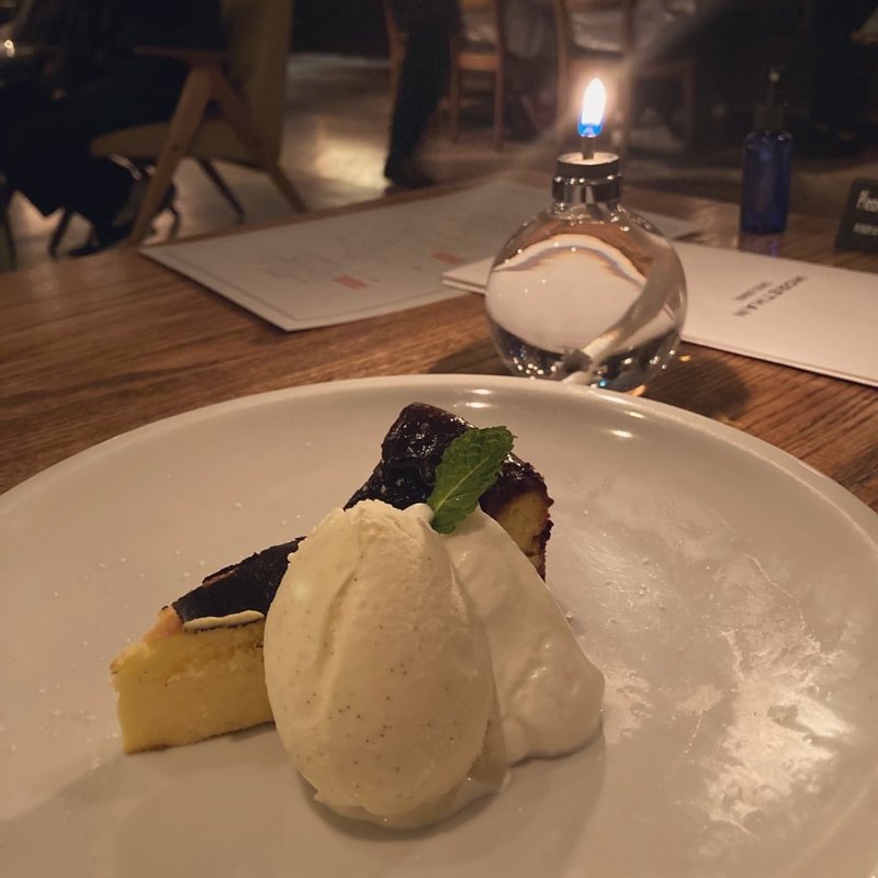 バスクチーズケーキ(MORETHAN TAPAS LOUNGE)
