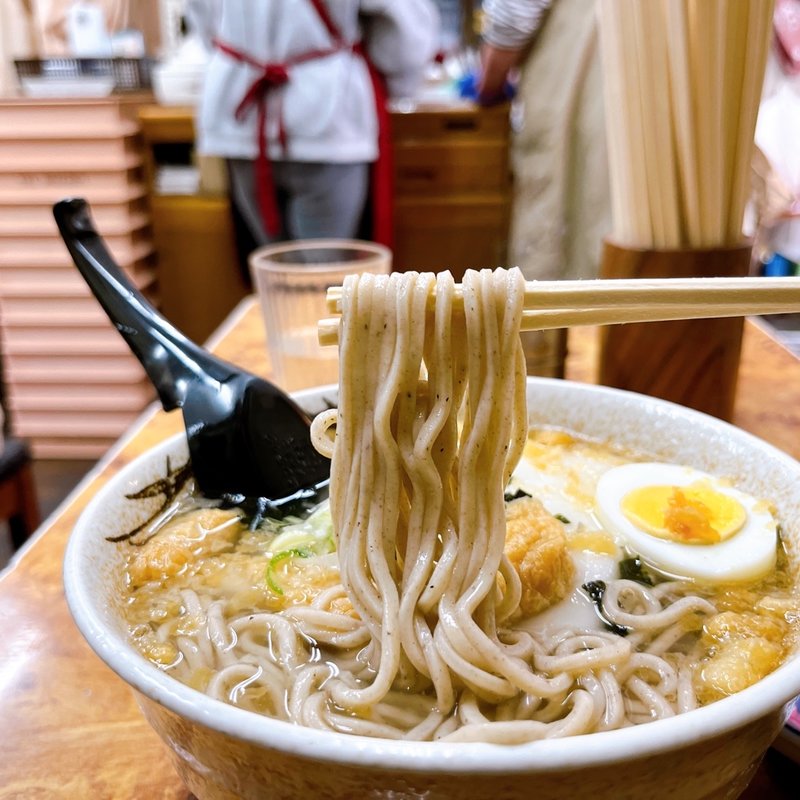 もちいなりそば(赤飯・和菓子　梅むら )