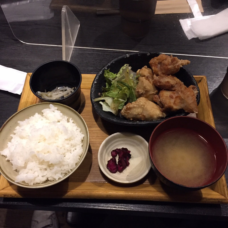 日替わり定食(ジョニーのからあげ 靭公園店 （ウツボキッチン）)