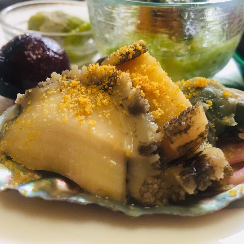 鹿児島産鮑の姿蒸し(食彩工房せとやま )