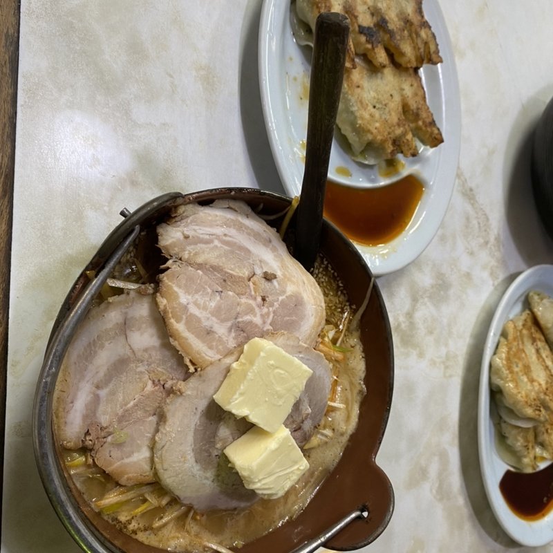 バターラーメン　味噌　トッピングチャーシュー(あじ平 長柄店)