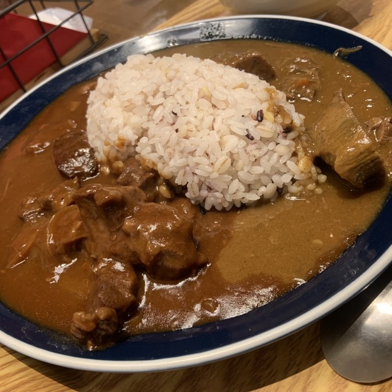 牛たんシチュー牛たんカレーライスの2種盛り(牛たんの檸檬)