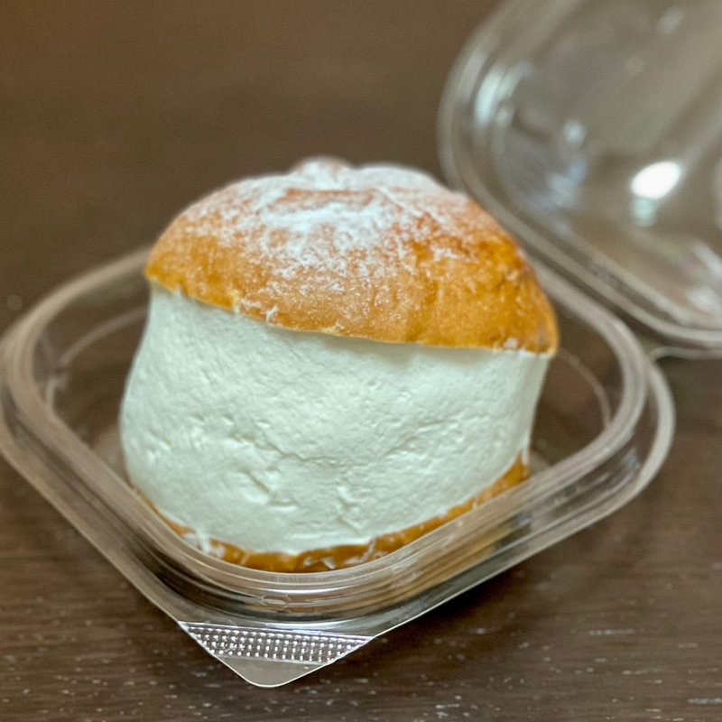 マリトッツオ(プレーン)(Mrs. Fruits Parlor SUN)