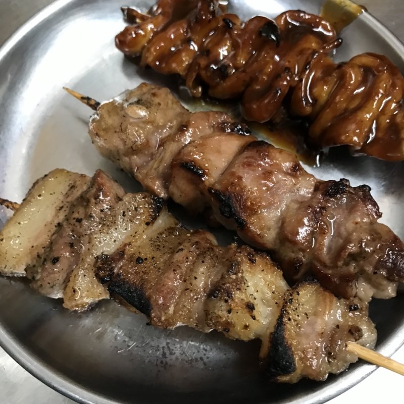 もつ焼き(もつ焼きつみき神田駅前店高架下1F・2F)