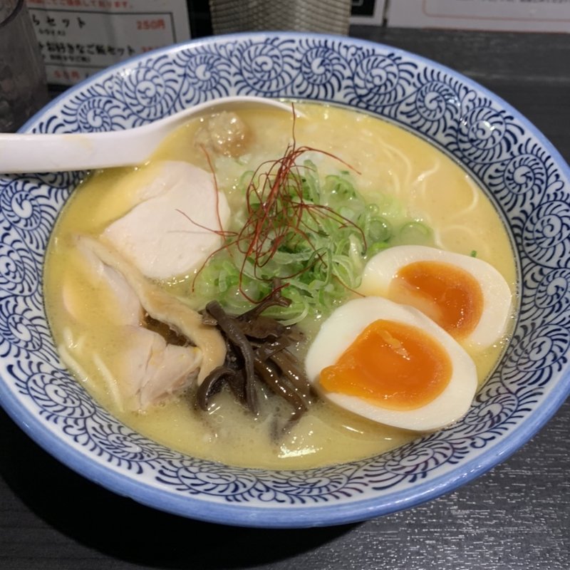 味玉　濃厚鶏白湯らーめん(麺屋武一 初台店)