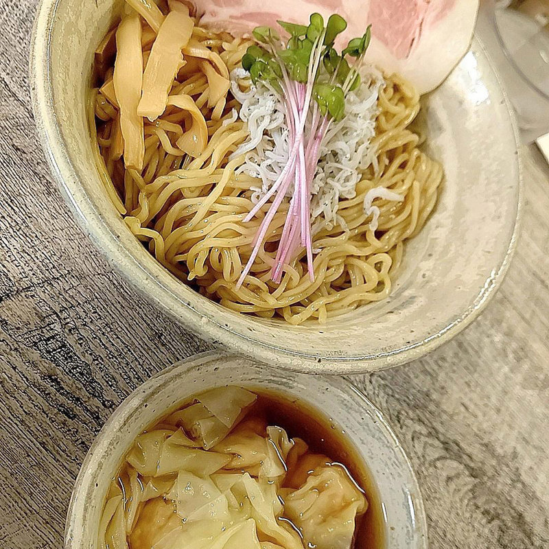 ワンタンつけ麺 大盛り(麺食堂くにを)