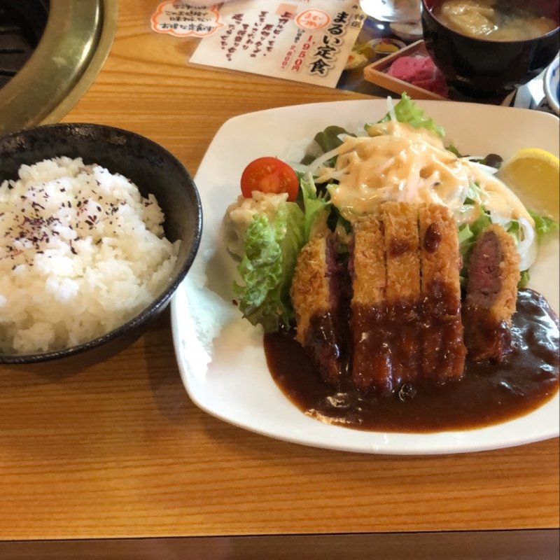 ビフカツ定食(肉匠まるい 三木広野ゴルフ場前)