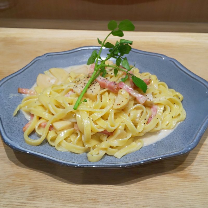 タケノコとベーコンのクリームパスタ(Comule)