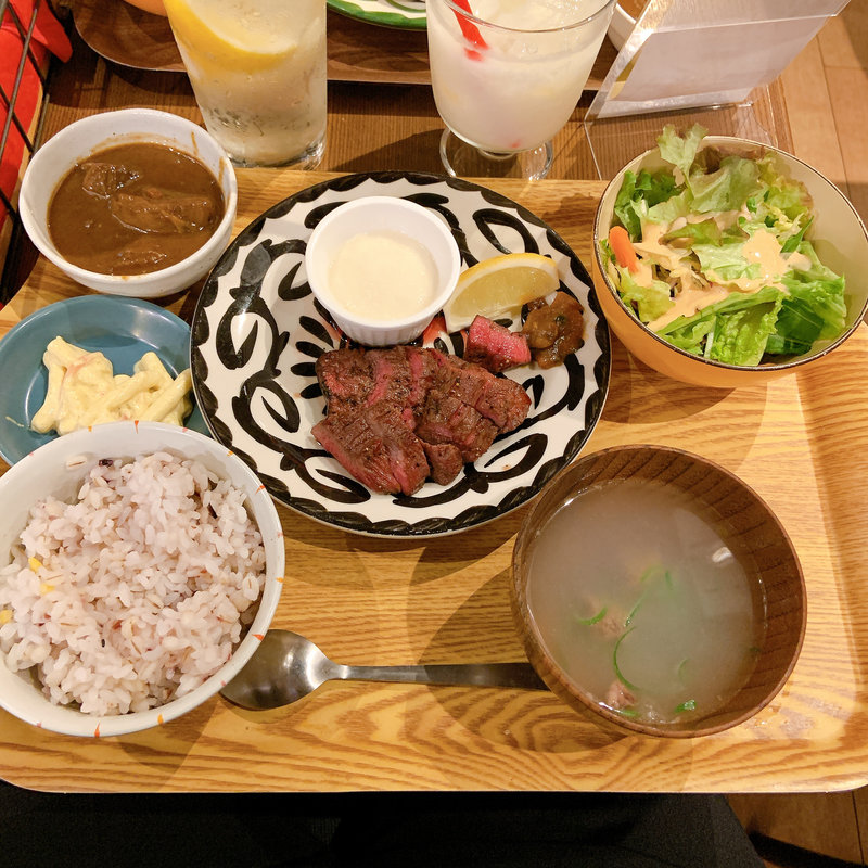 厚切り牛タン焼き定食(牛たんの檸檬)