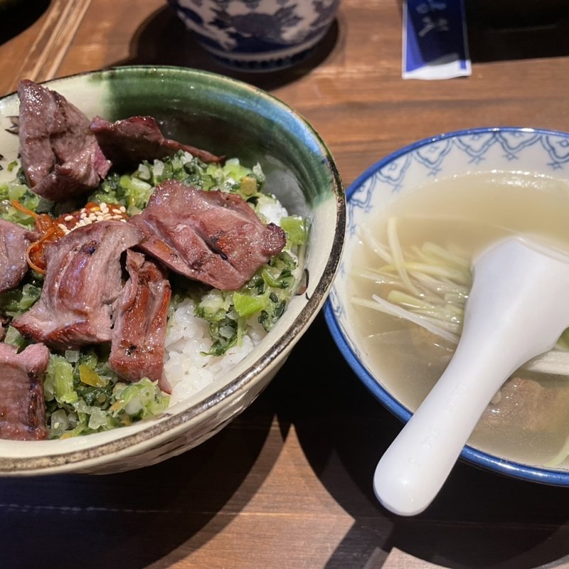 牛タン賄い丼(牛たん 吉次 本町店)