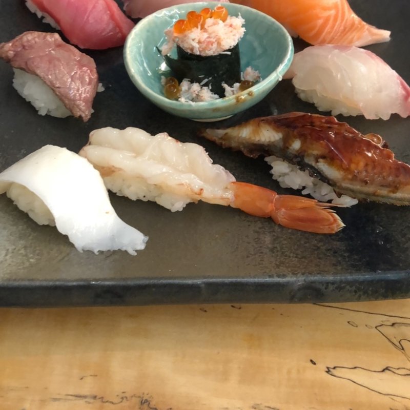 特選ぶっちぎり定食(元祖ぶっち切り寿司 魚心 三宮店)