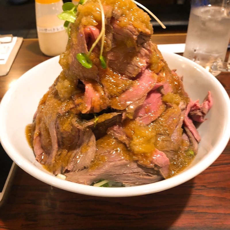 ローストビーフ丼　富士山(鳥園)